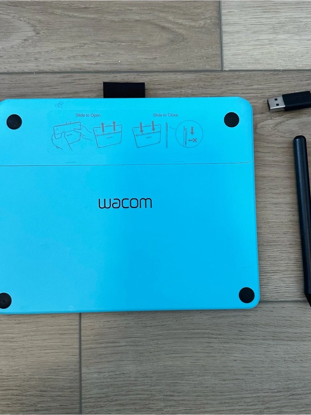 Wacom Portable Drawing Tablet with Stylus - Turquoise